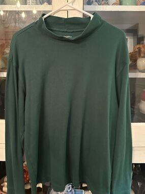 Men's Dark Green Long-Sleeve Mock Neck Shirt